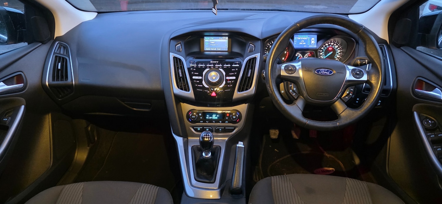 Used Ford Focus 2013 for sale - 76957100: Photo 14