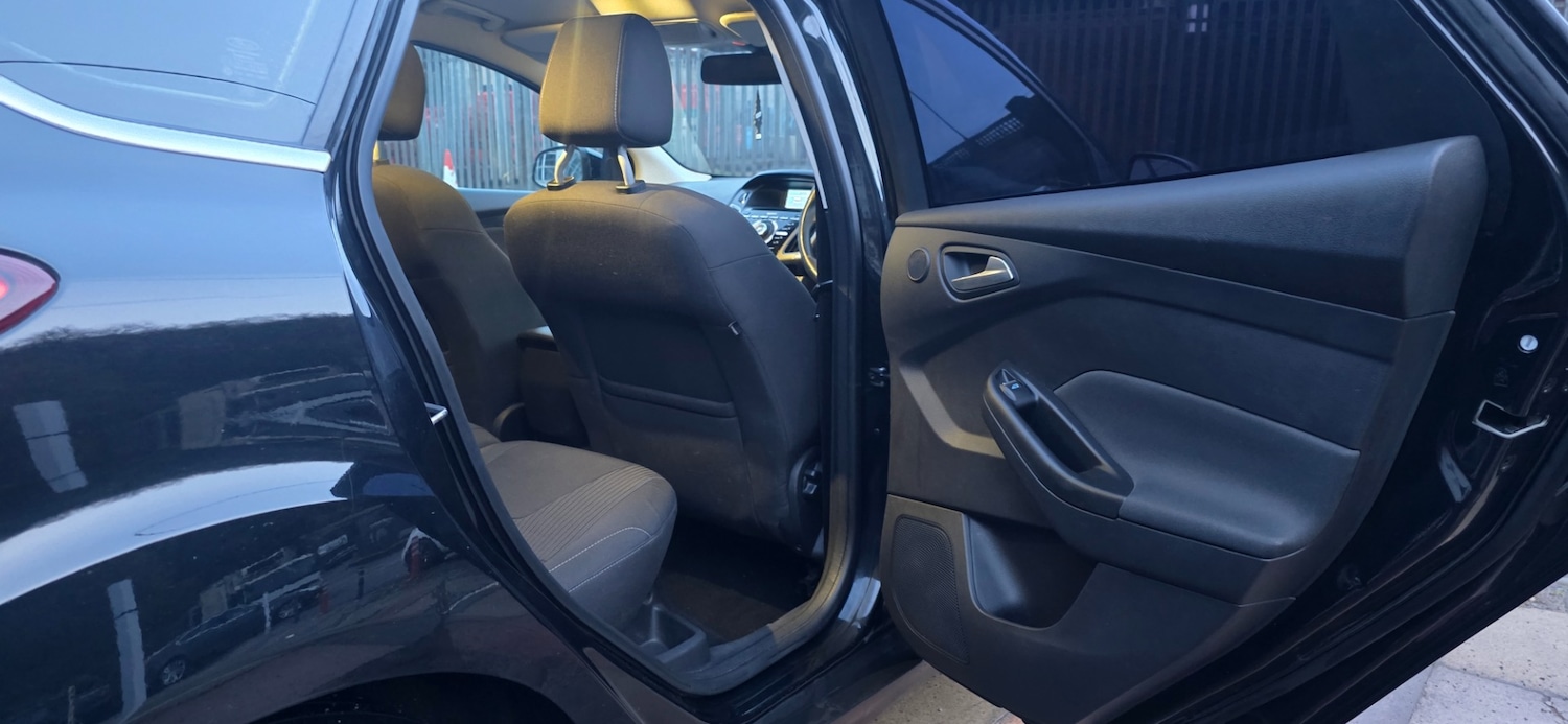 Used Ford Focus 2013 for sale - 76957100: Photo 15