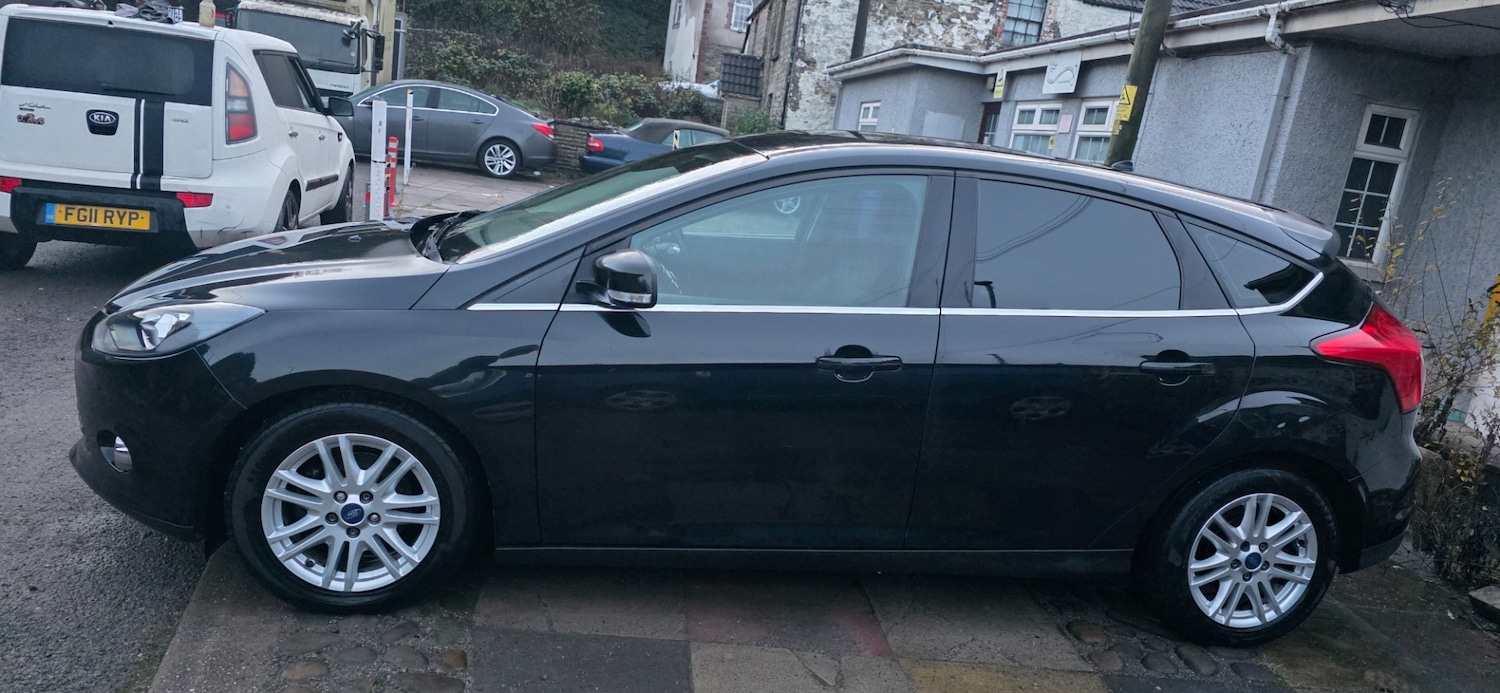 Used Ford Focus 2013 for sale - 76957100: Photo 5