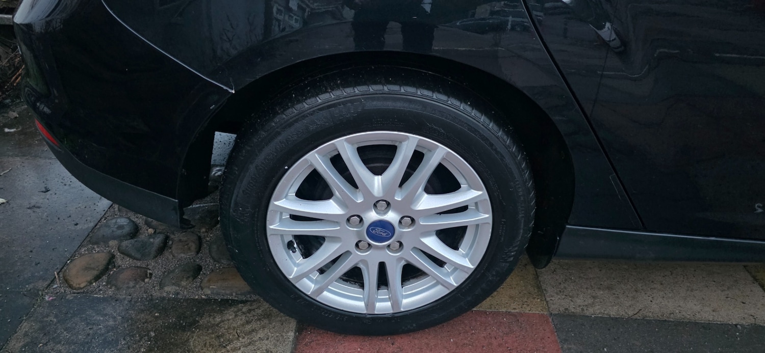 Used Ford Focus 2013 for sale - 76957100: Photo 9