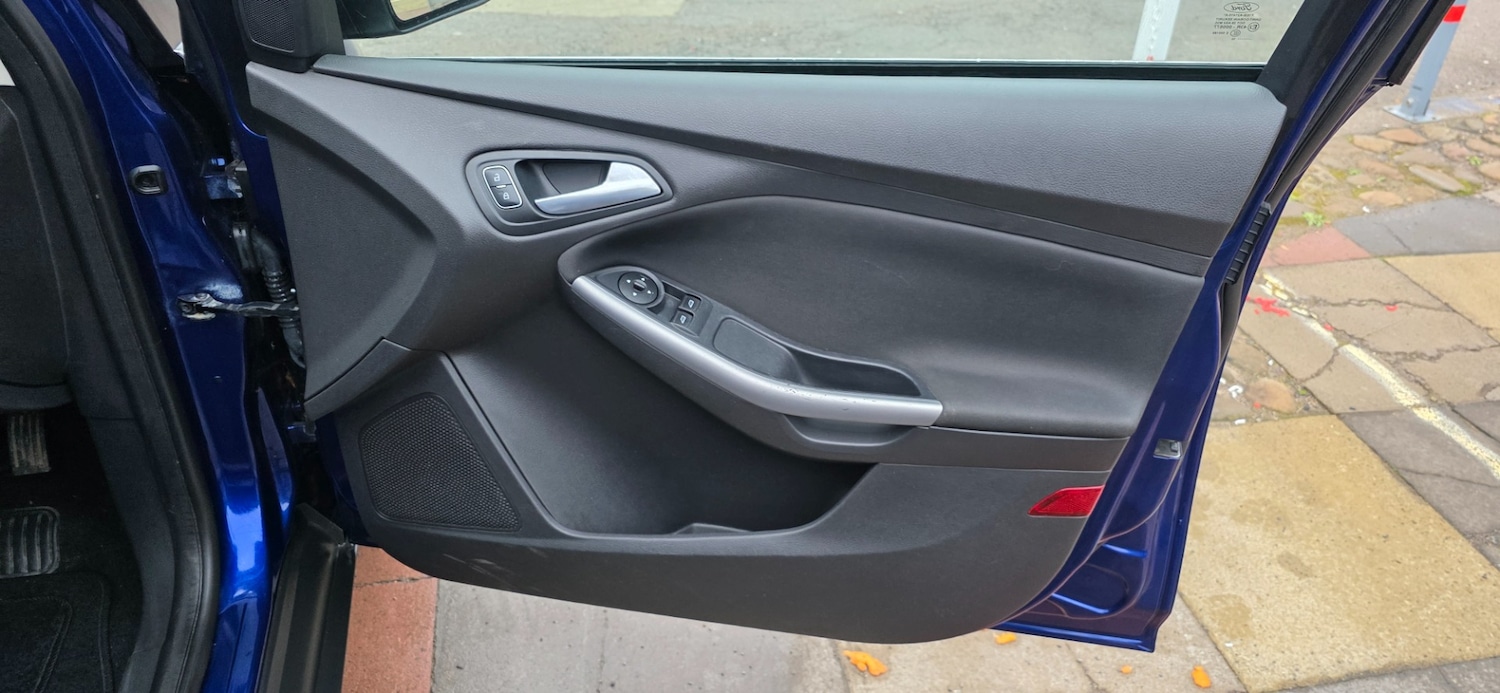 Used Ford Focus 2016 for sale - 76952228: Photo 18