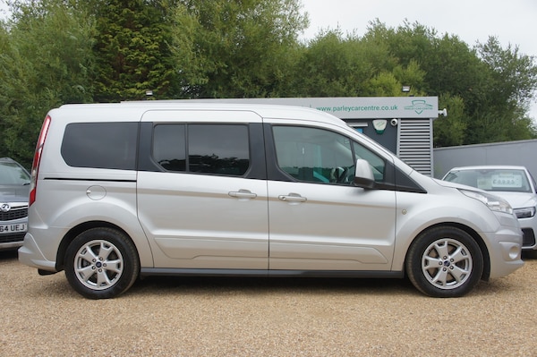 Used Ford Grand Tourneo Connect 2015 for sale - 75638552: Photo 3