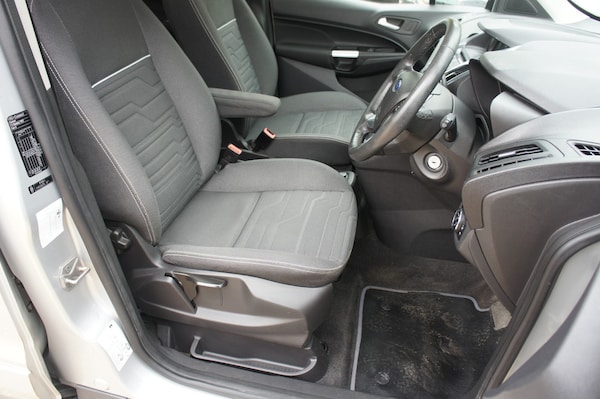 Used Ford Grand Tourneo Connect 2015 for sale - 75638552: Photo 8