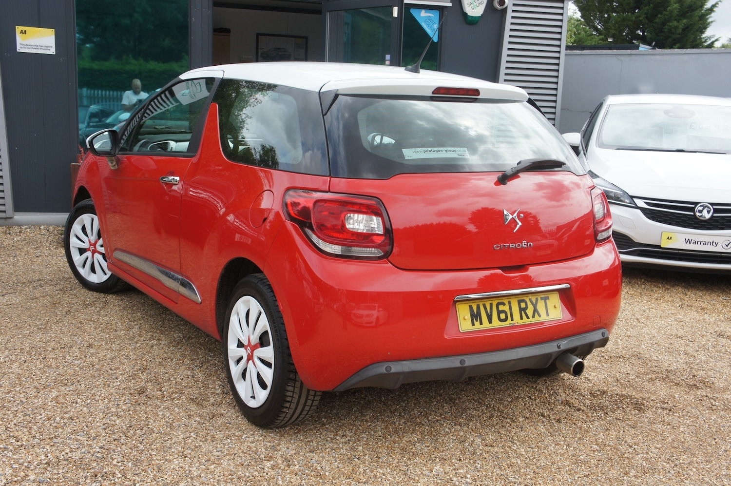 Used Citroen DS3 2011 for sale - 76076642: Photo 5