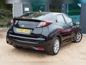 Used Honda Civic 2015 for sale - 76077244: Photo 4