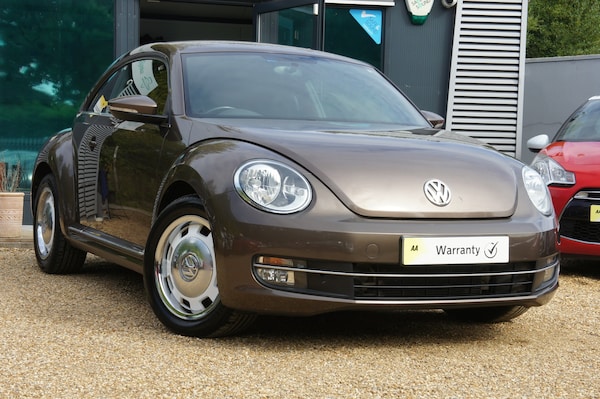 Used Volkswagen Beetle 2015 for sale - 76143615: Photo 2