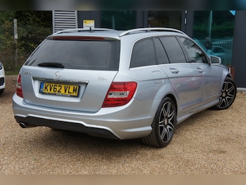 Used Mercedes-Benz C-Class 2012 for sale - 76077937: Photo