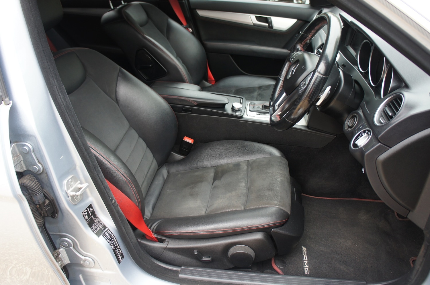 Used Mercedes-Benz C-Class 2012 for sale - 76077937: Photo 8
