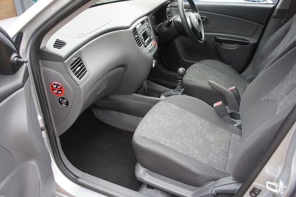 Used Kia Rio 2010 for sale - 73455313: Photo 11