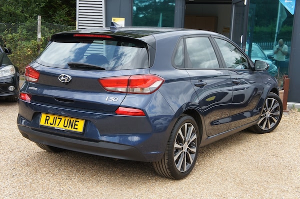 Used Hyundai i30 2017 for sale - 75443564: Photo 4