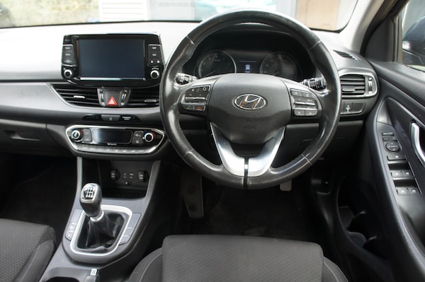 Used Hyundai i30 2017 for sale - 75443564: Photo 6