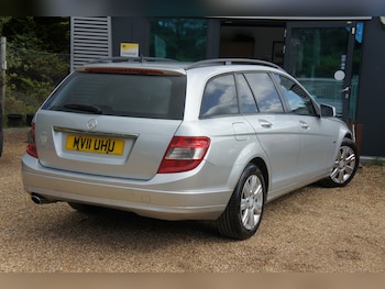 Used Mercedes-Benz C-Class 2011 for sale - 75957657: Photo