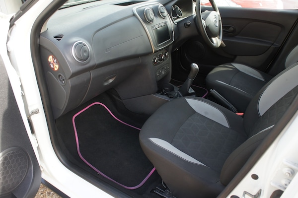 Used Dacia Sandero Stepway 2013 for sale - 76143451: Photo 10