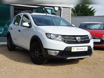 Used Dacia Sandero Stepway 2013 for sale - 76143451: Photo 2