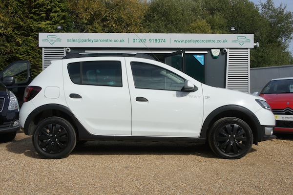 Used Dacia Sandero Stepway 2013 for sale - 76143451: Photo 3