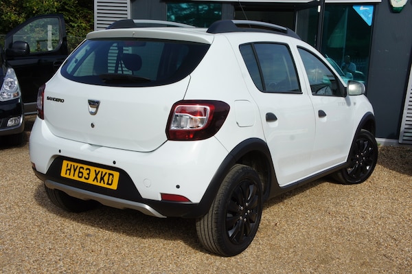Used Dacia Sandero Stepway 2013 for sale - 76143451: Photo 4