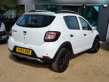 Used Dacia Sandero Stepway 2013 for sale - 76143451: Photo 4