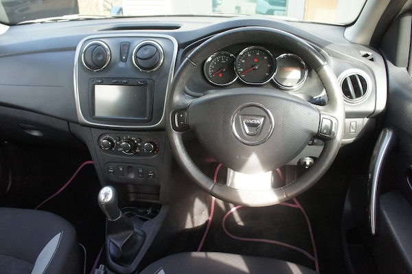 Used Dacia Sandero Stepway 2013 for sale - 76143451: Photo 6