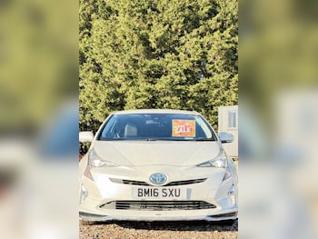 2016 (16) - Automatic 5-Door