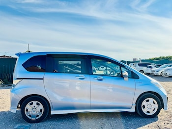 Used Honda Freed 2013 for sale - 79490896: Photo