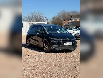 Used Citroen C4 2017 for sale - 77997603: Photo