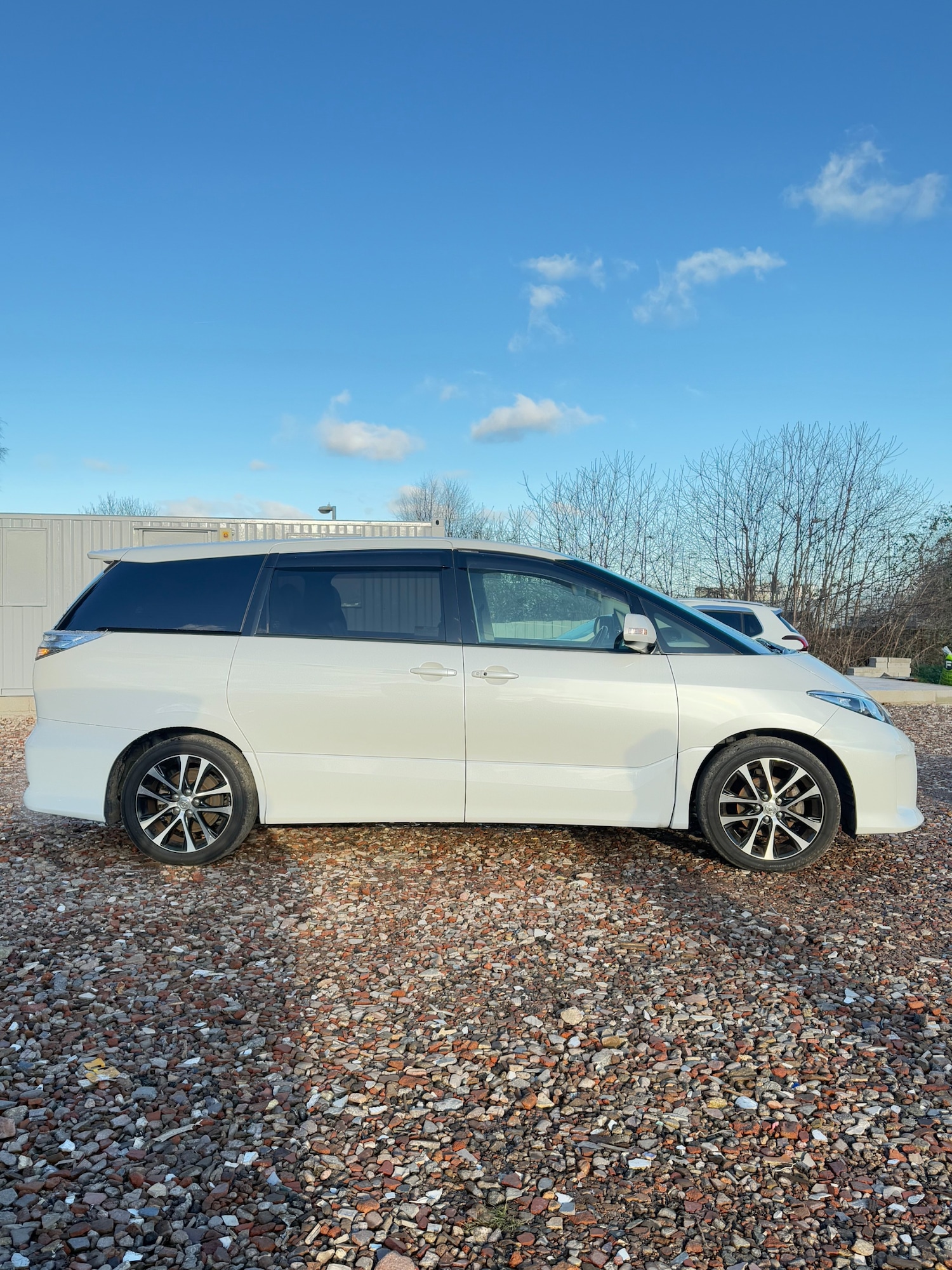 Used Toyota Estima 2025 for sale - 77206947: Photo 2
