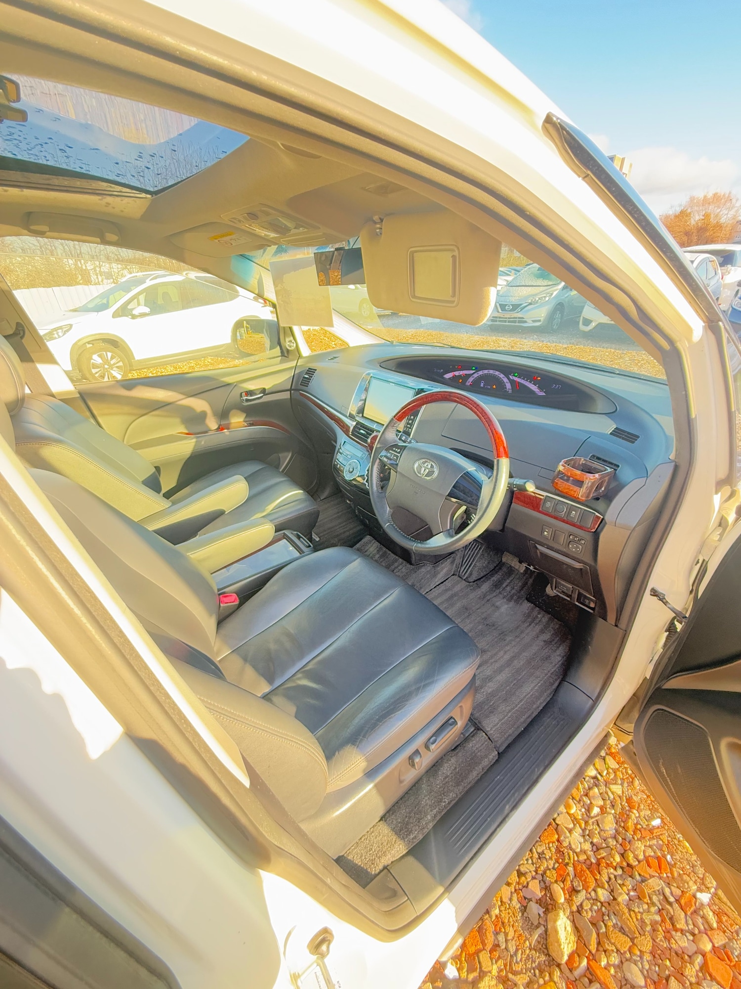 Used Toyota Estima 2025 for sale - 77206947: Photo 6