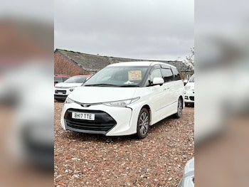 Used Toyota Estima 2017 for sale - 77336679: Photo