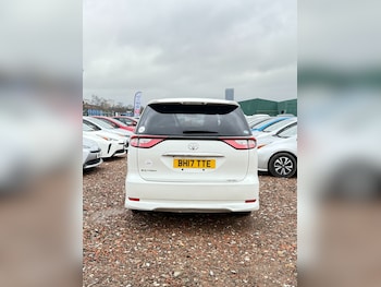 Used Toyota Estima 2017 for sale - 77336679: Photo