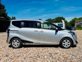 Used Toyota Sienta 2020 for sale - 78764554: Photo