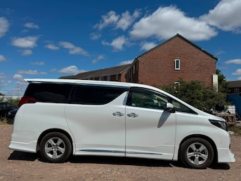 Used Toyota Alphard 2015 for sale - 79331794: Photo