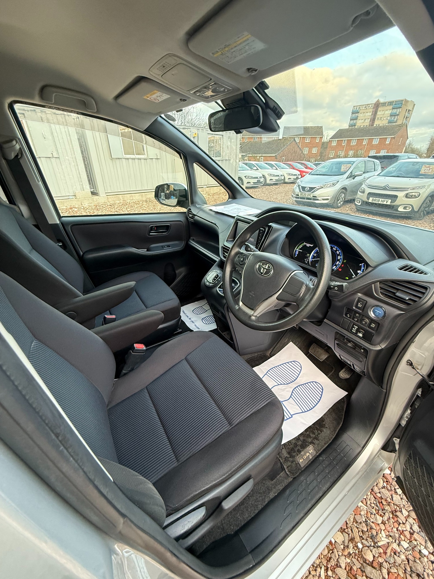 Used Toyota Noah 2017 for sale - 77687262: Photo 16