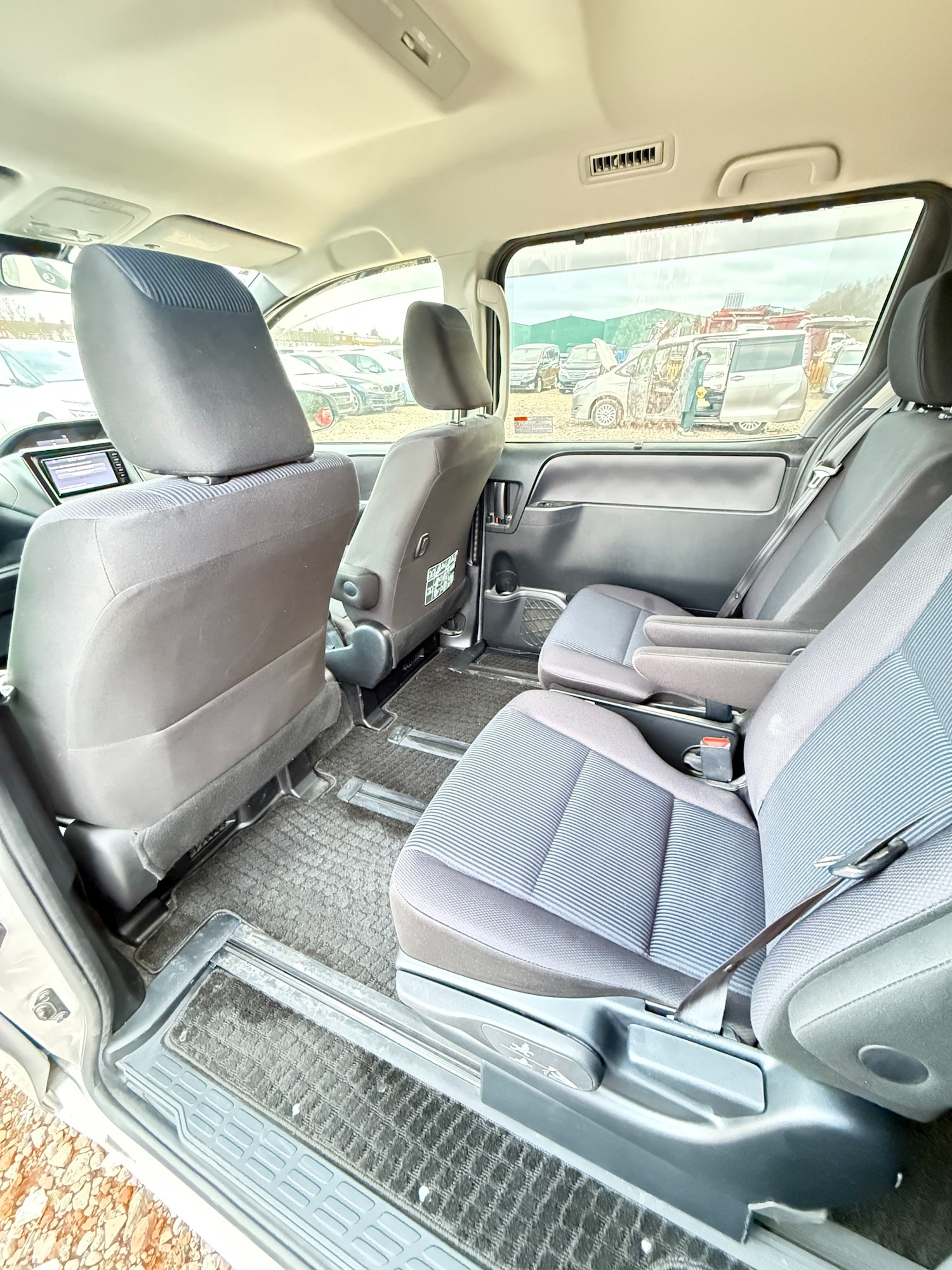 Used Toyota Noah 2017 for sale - 77687262: Photo 9