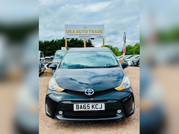 Used Toyota Prius+ 2015 for sale - 79368754: Photo