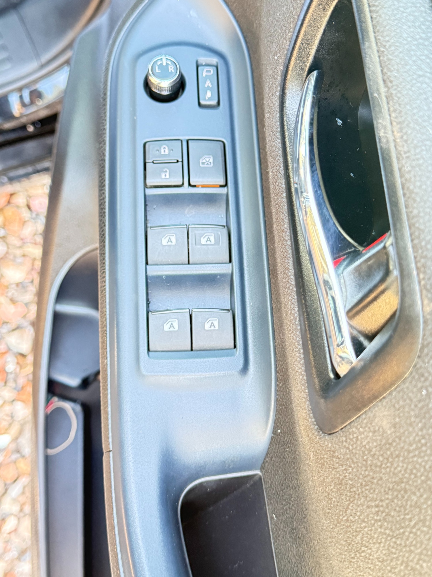 Used Toyota Voxy 2016 for sale - 77171335: Photo 10