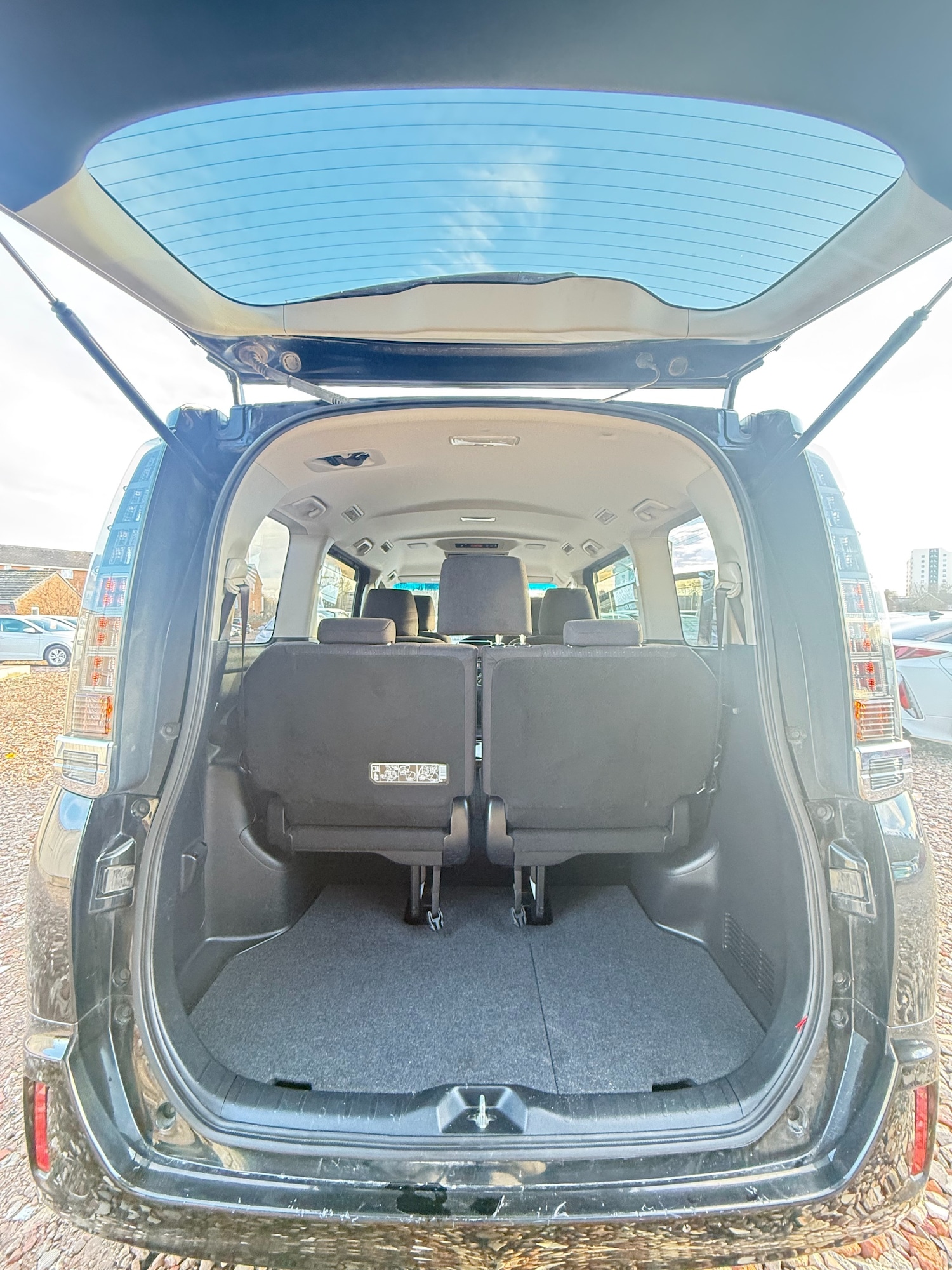 Used Toyota Voxy 2016 for sale - 77171335: Photo 14