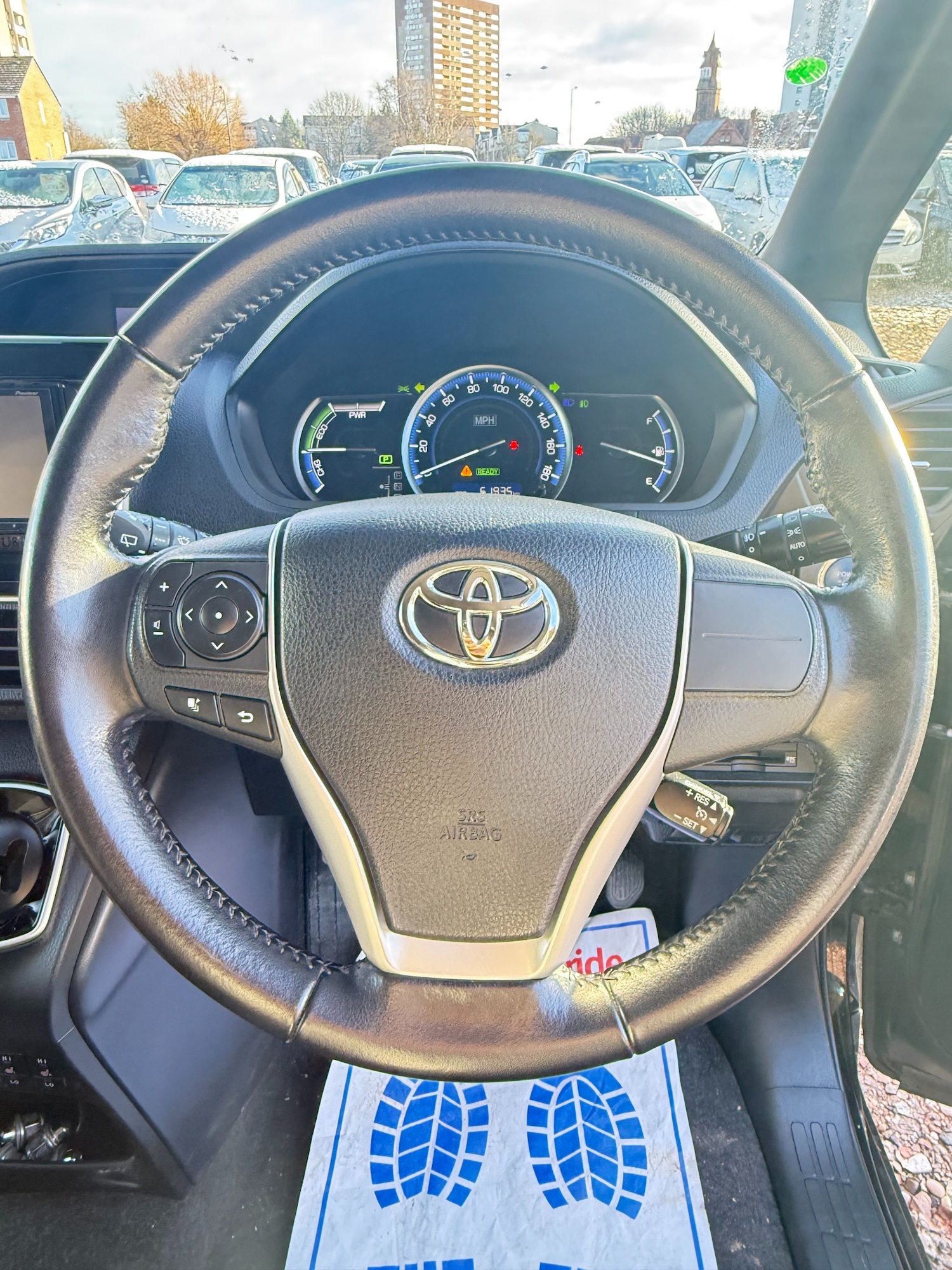 Used Toyota Voxy 2016 for sale - 77171335: Photo 5