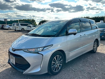 Used Toyota Estima 2019 for sale - 79459425: Photo
