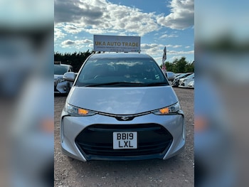 Used Toyota Estima 2019 for sale - 79459425: Photo