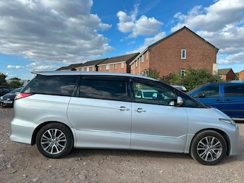 Used Toyota Estima 2019 for sale - 79459425: Photo