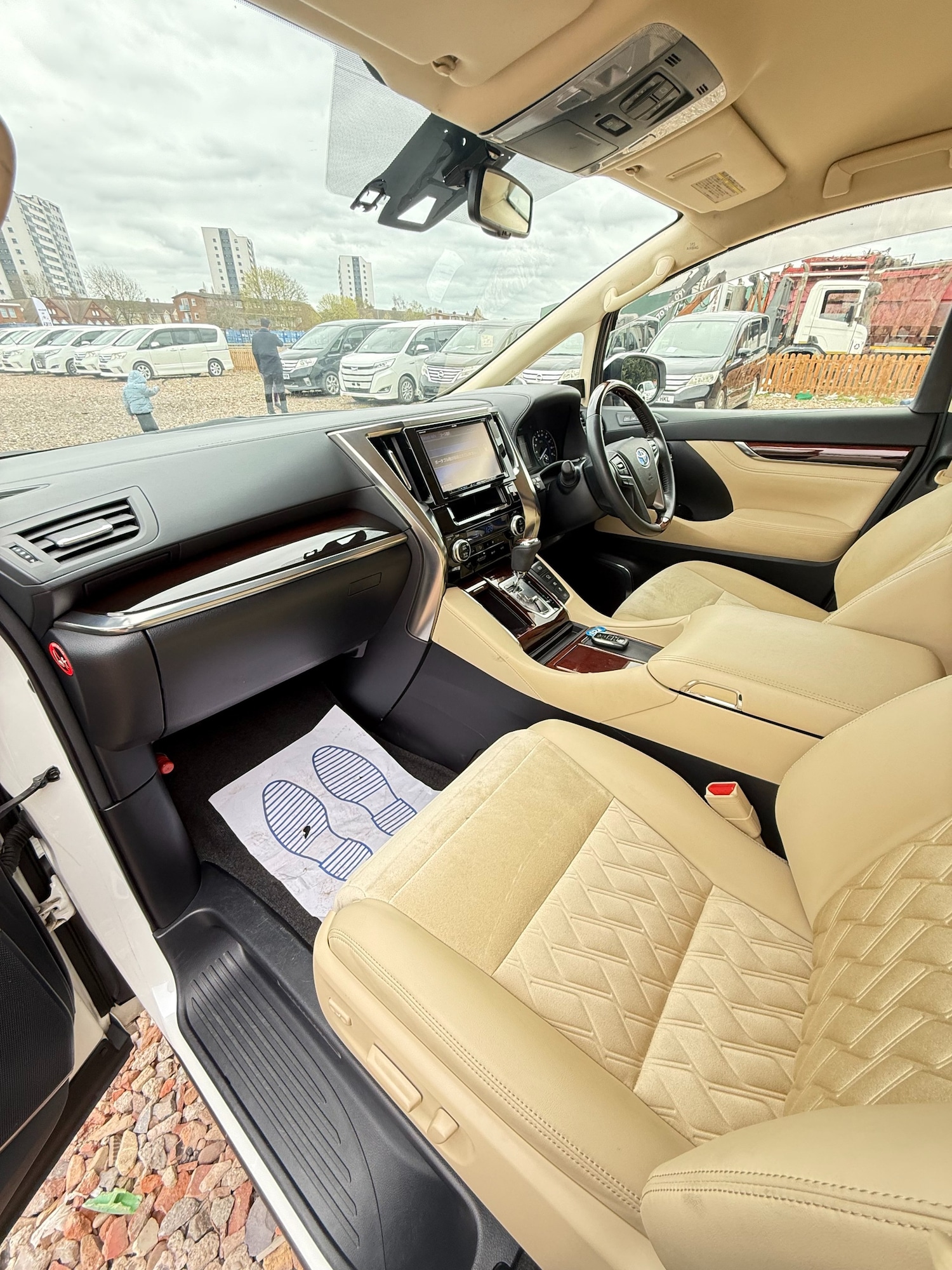 Used Toyota Vellfire 2026 for sale - 78106448: Photo 10