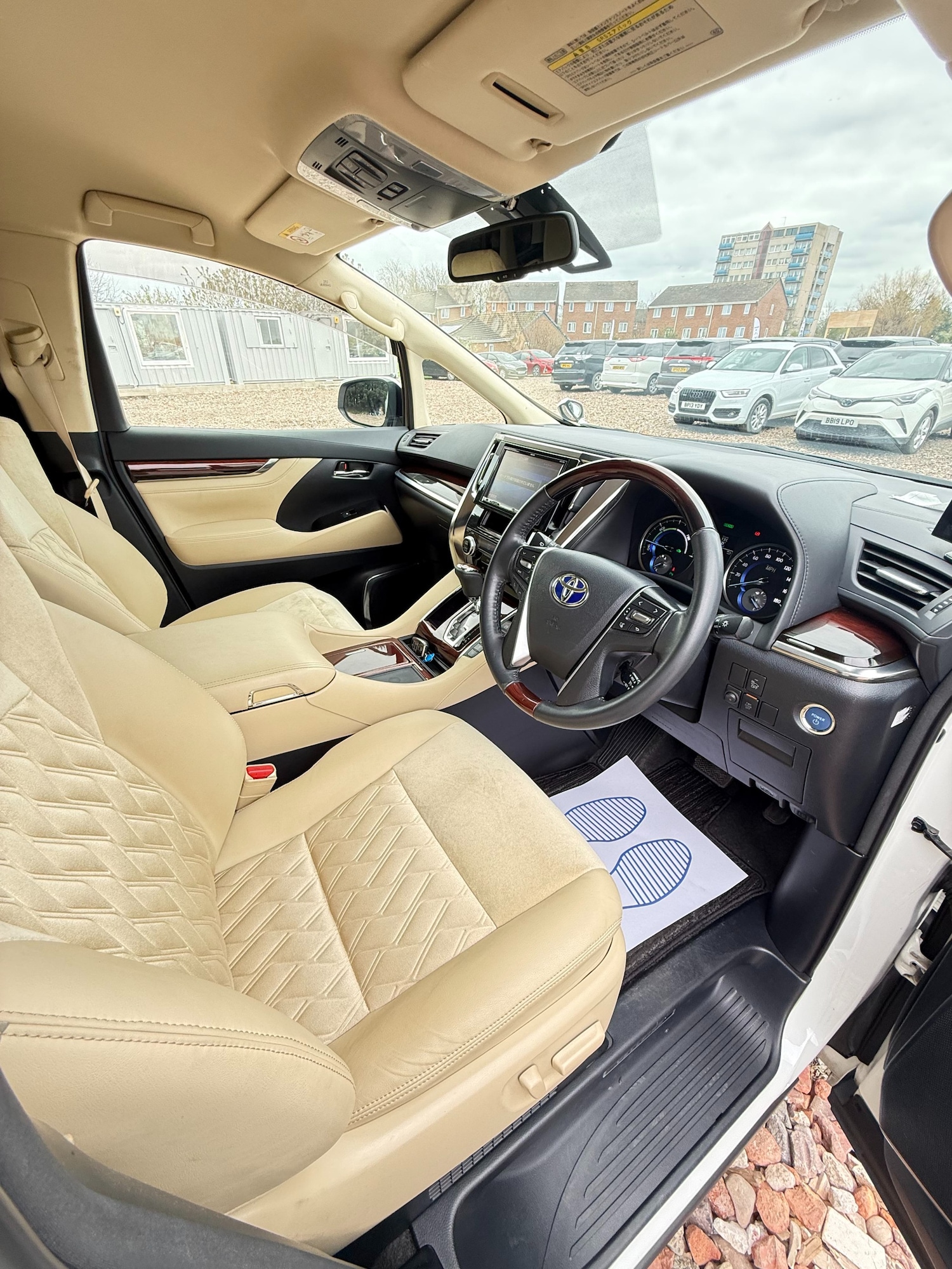 Used Toyota Vellfire 2026 for sale - 78106448: Photo 18