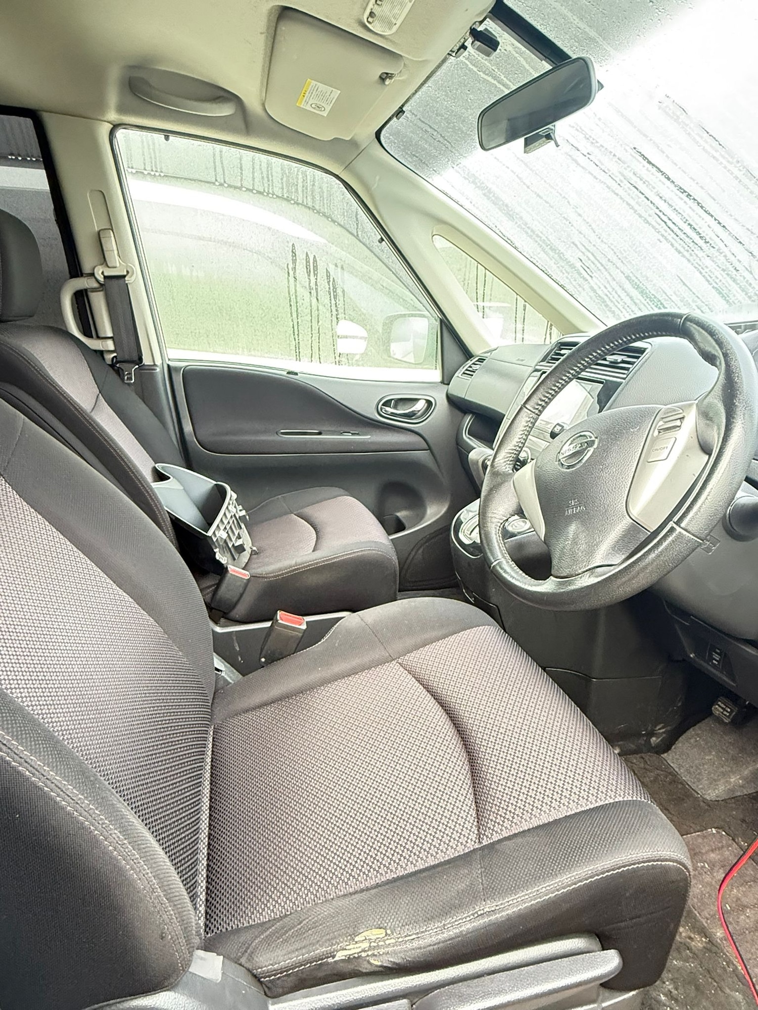 Used Nissan Serena 2013 for sale - 77100573: Photo 6