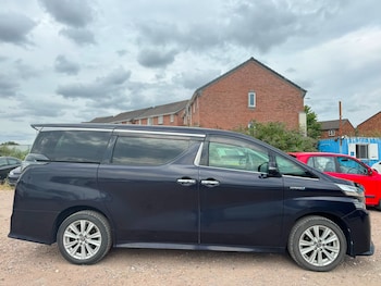 Used Toyota Vellfire 2015 for sale - 79355807: Photo
