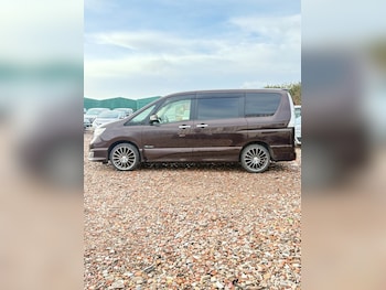 Used Nissan Serena 2015 for sale - 77417243: Photo