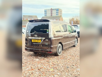 Used Nissan Serena 2015 for sale - 77417243: Photo