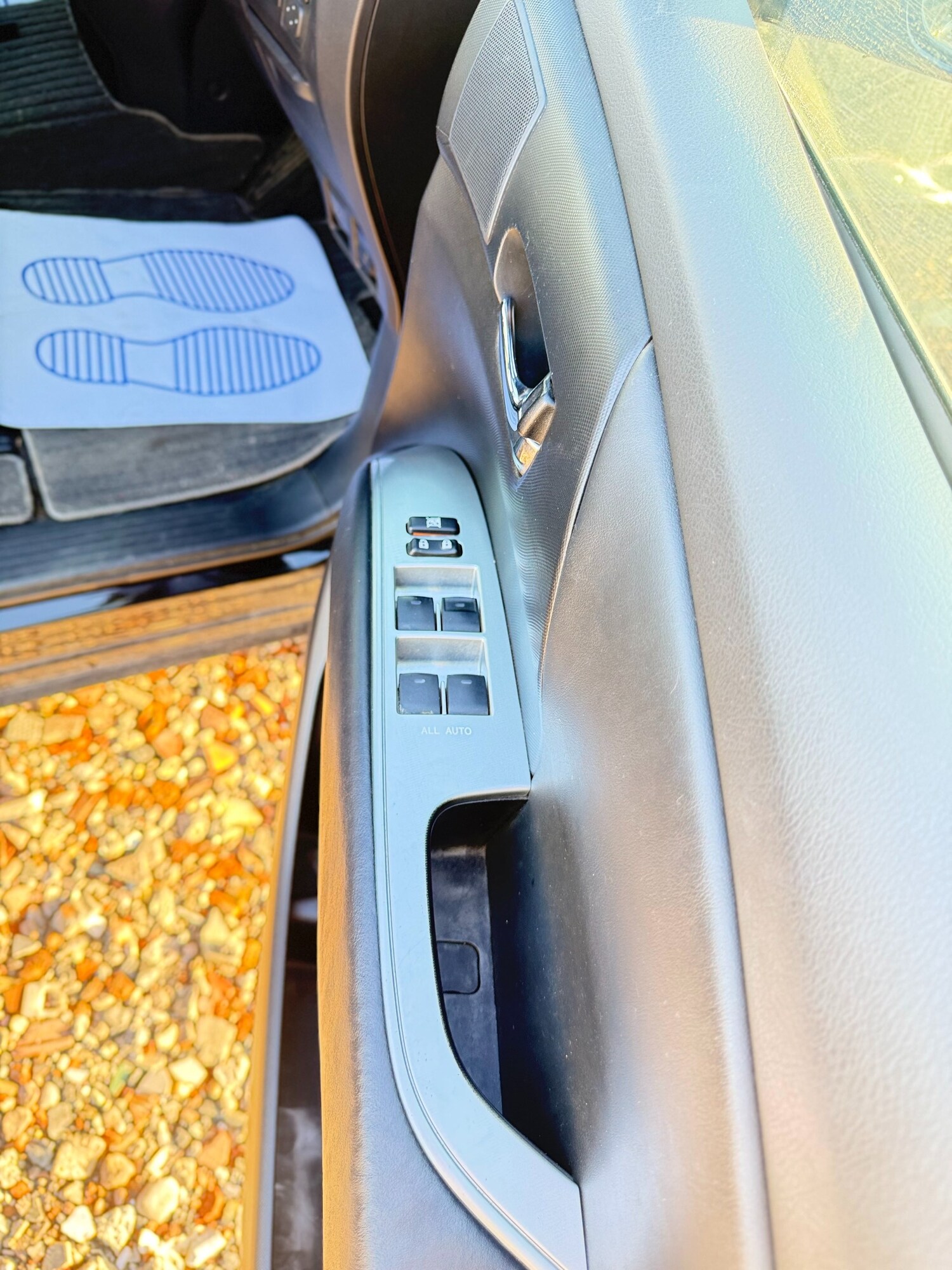 Used Toyota Estima 2017 for sale - 77661886: Photo 18