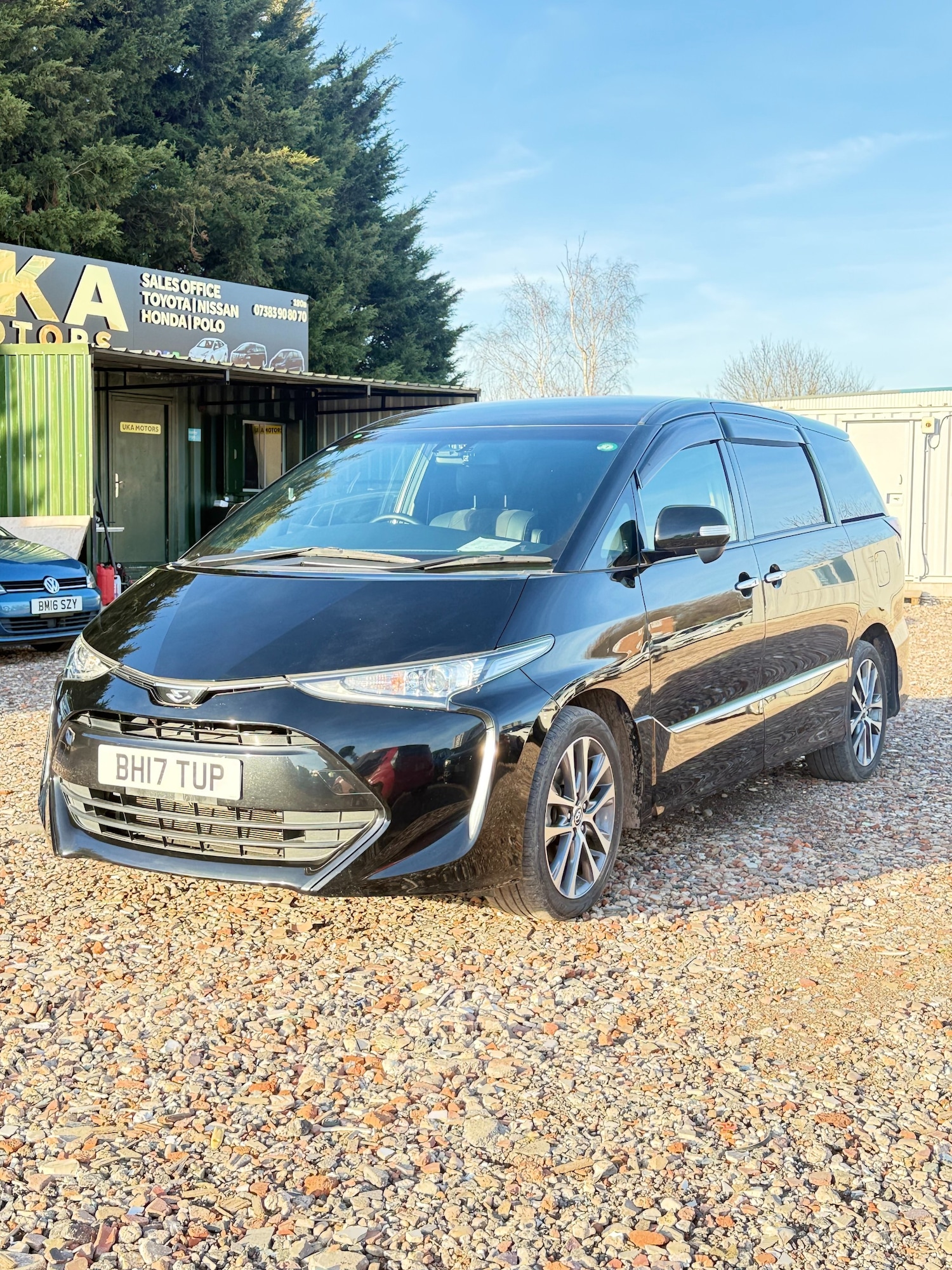 Used Toyota Estima 2017 for sale - 77661886: Photo 3