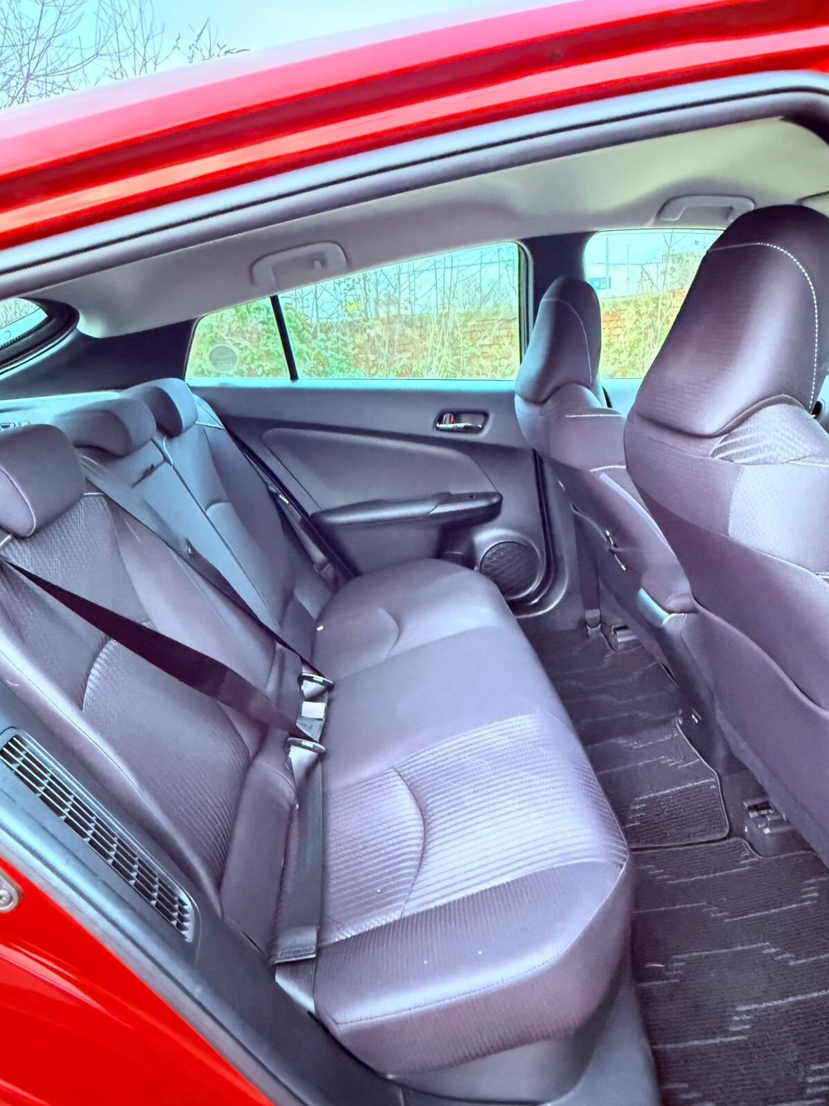 Used Toyota Prius 2019 for sale - 76999722: Photo 12