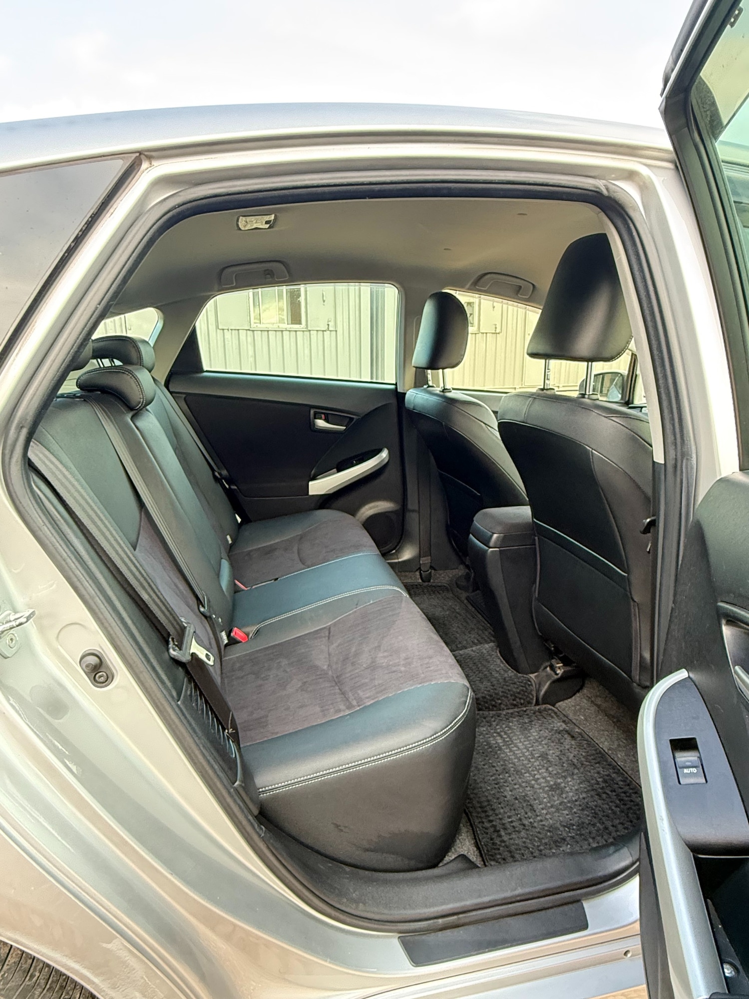 Used Toyota Prius 2013 for sale - 77675781: Photo 14